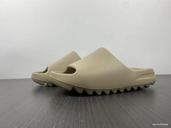 Slide Yeezy Pure GW1934 Adidas 0801